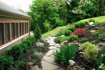 Ledge House Bed & Breakfast