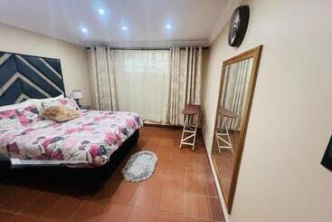 ペンション Arcon Accommodation