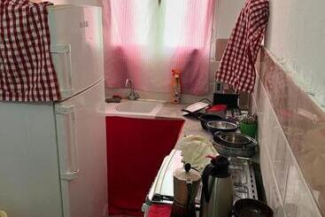 تختخواب و صبحانه Dar Zitouna