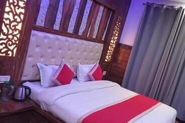 تختخواب و صبحانه Sapphire Inn By Asr Hospitality