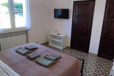 D Aiano Guest House B&b