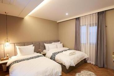 모텔 Denbasta Hotel Whamyung