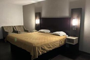 모텔 Scottish Inns Augusta