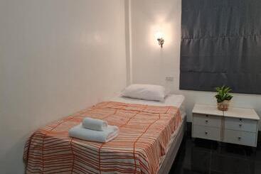 膳宿费 Baan Leelawadee