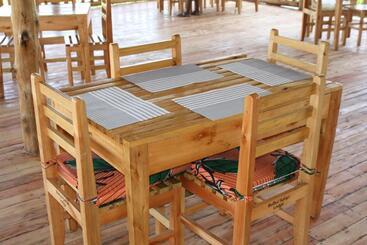 پانسیون Bulbul Safaris Lodge