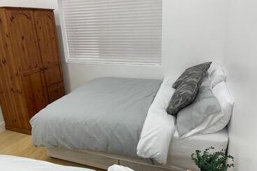 Пансион Lonsdale Place