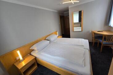 Retkeilymaja Gasthof Tut