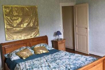 ベッドアンドブレックファースト Chambres D Hôtes De La Grande Maison