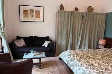 ベッドアンドブレックファースト Charmant Studio En Rez De Jardin Chaville