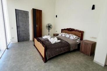Bed and Breakfast Kumayri Inn
