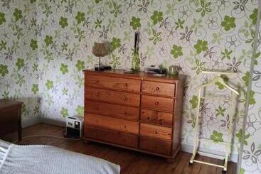 ベッドアンドブレックファースト La Taute