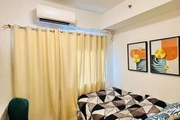 هتل Sanguine Staycation