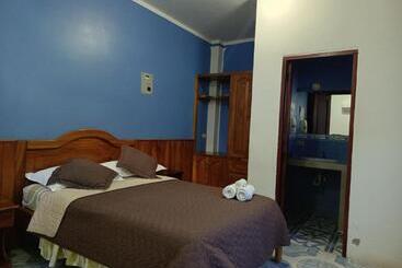 فندق Hostal Los Cactus