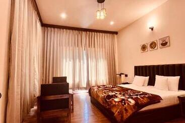 호텔 Lungpa Valley Skara