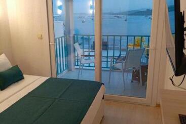 هتل Mia Hill Suites