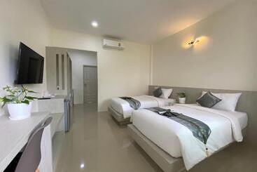 فندق Puean Chang Resort Phuket