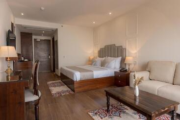 ホテル The Belvedere Kasauli