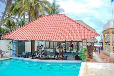 فندق Y Restaurante Punta Diamantes