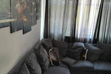 膳宿费 Dmoney Ltd