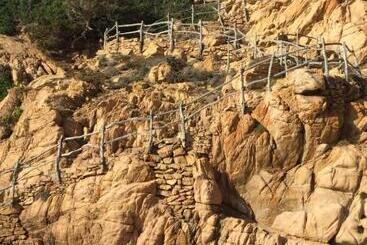 פנסיון Happy Room With Garden And Terrace