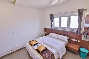 膳宿费 Naga Luxury Suites Triple Bed Room Driver Free Stay