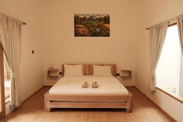 ユースホステル Alora House Lombok Tete Batu