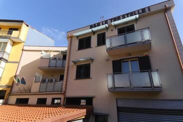 مبيت وإفطار Le Tre Stelle