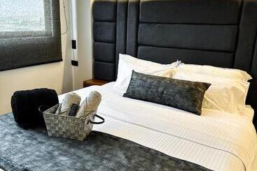 Отель California