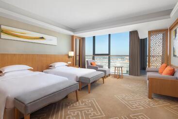 فندق Courtyard By Marriott Anji