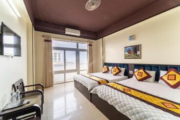 هتل Khách Sạn Nhân đức   Sầm Sơn