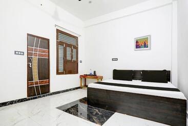 בית מלון כפרי Oyo Muchhad 75