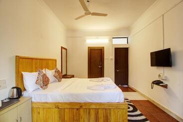 Hotel Pleasure Inn Near Turtle Beach Morjim Manage By Ld Group Of Hospitality