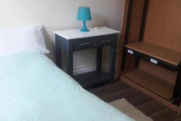 פנסיון Bright Home Guest House