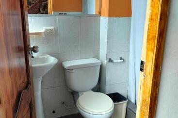 بنسيون Casa Hostal I Love Montañita