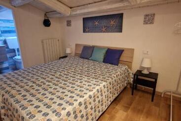 ペンション L Oasi Del Tirreno