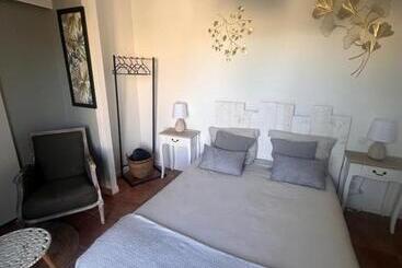 بنسيون La Villa Des Oliviers