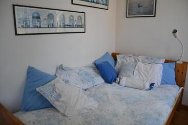 膳宿费 Marco E Cio