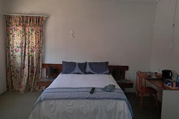 פנסיון Mossie S Nes