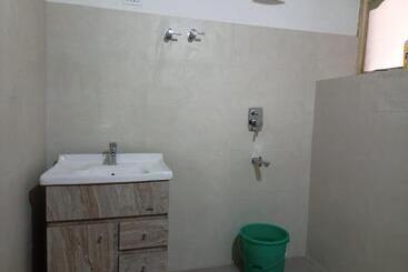 بنسيون Sumoor Lodge