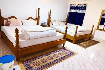 リゾートホテル Sundarban Beckons