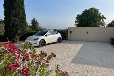 住宿加早餐 A L Ombre Des Cyprès