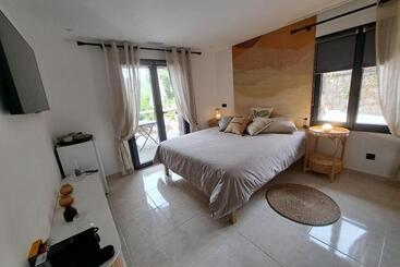تختخواب و صبحانه Chambre De L Olivier