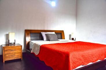 مبيت وإفطار Epic Manor