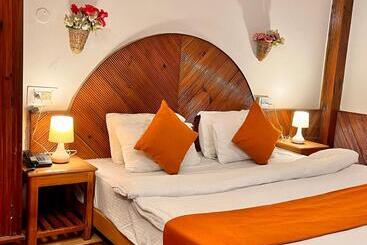 Hotel Royal View   Affordable Luxury Stay