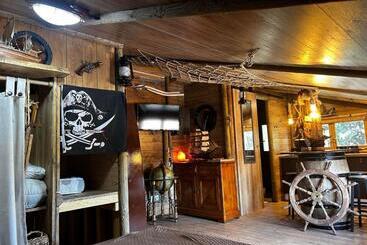 Пансион Les Chambres De Paulette Chambres à Thème Jack Sparrow