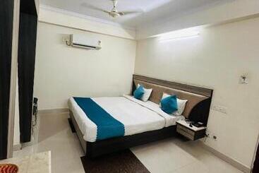 Пансион Vanaway Resort