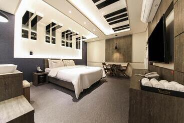 Yeongwol Motel