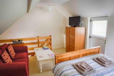 Bed and Breakfast Smallholding Retreat