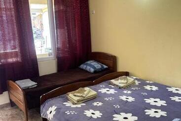 هتل آپارتمان Cozy Flat N2