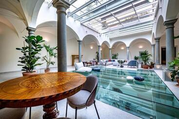 هتل آپارتمان Dimora Collection   Le Corti   Boutique Luxury Suites In 13th Century Villa   Adults Only